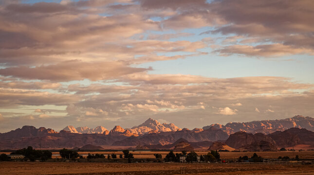 Scenic view of Wadi Rum mountains at sunset