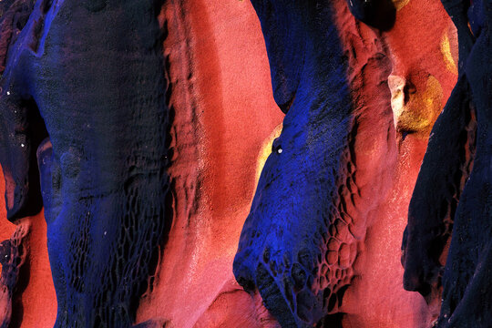 Spectacular stone textures in vibrant hues of Labetxu
