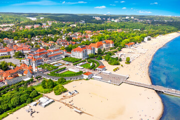 Naklejka premium Sunny landscape of the resort town of Sopot and Molo - pier on the Baltic Sea. Poland