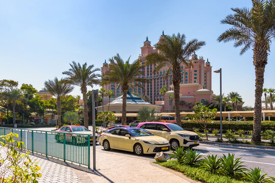 Dubai taxis parked in front of Atlantis The Palm hotel
