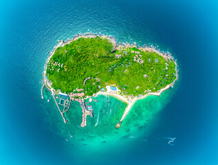 Fototapeta premium Aerial views of Boundary Island in Wanning, Hainan during the summer.