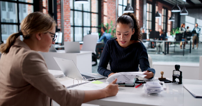 Professional Tax Accountant Providing Advisory Services For Business Clients