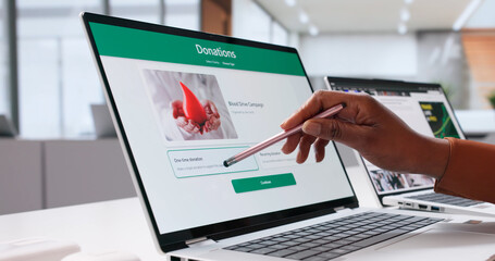 Social Media Manager Using Online Fundraiser App