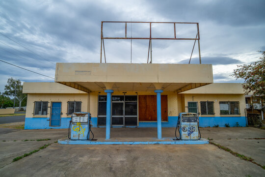 Old servo in Narrabri, New South Wales
