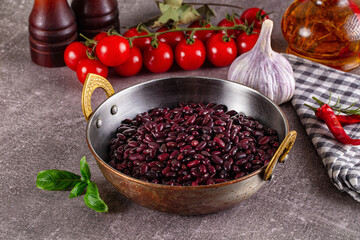 Raw dry red beans heap