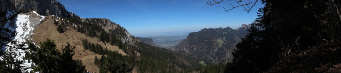 Obraz premium Landscape from the ascent trail to Charman Som mountain - Isère - Auvergne-Rhône-Alpes - France