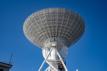 直径34mパラボラアンテナ（内之浦宇宙空間観測所） © 啓 桑原
