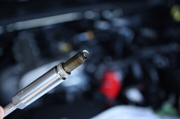 自動車のスパークプラグ交換