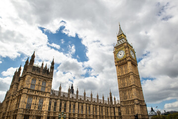 Obraz premium The Big Ben and the Palace of Westminster in London, United Kingdom.