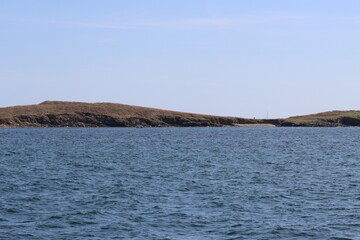 L'ile Meaban dans le Golfe du Morbihan en Bretagne vue de la mer