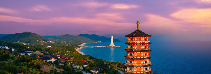 Obraz premium Aerial view buddhism pagoda and Guanyin statue in buddhism cultural park temple in Sanya, Hainan island China