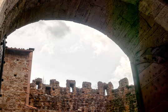 Puerta de San Paolo en Roma, Italia