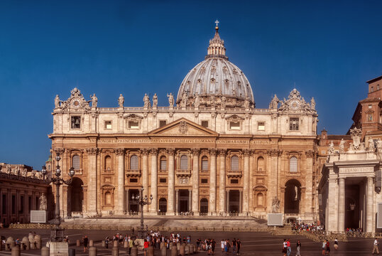 Plaza de San Pedro en el Vaticano, Roma, Italia