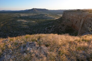 Obraz premium Landschaft bei der Vingerklip im Ugab-Tal in Namibia