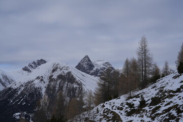 PAESAGGIO INVERNALE DI ALTA MONTAGNA