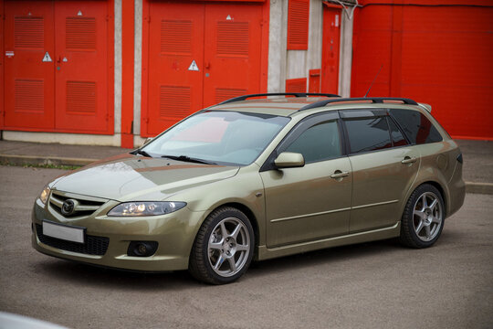 December 23, 2025, Azov: A recently painted Mazda 6 station wagon. A stylish car upgrade.