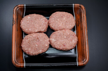 調理前の合挽ハンバーグ