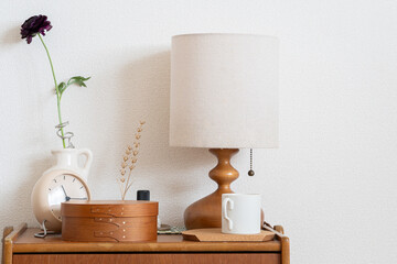 北欧のインテリア,デンマークの置き時計,花