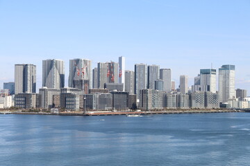 Obraz premium 東京ウオーターフロント。晴海FLAGと勝どきのタワーマンション。