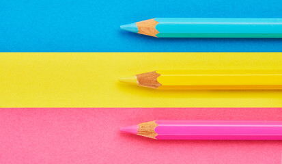 ポップな色鉛筆