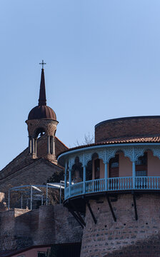 Blue carving balcony of Queen Darejan palace