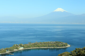 大瀬崎と富士山