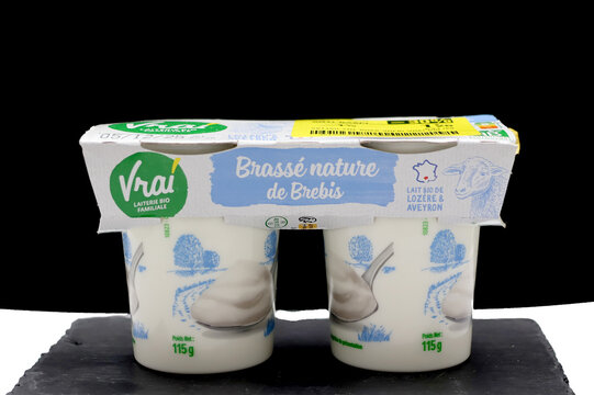 yaourts brass&eacute;s au lait de brebis de chez Vrai