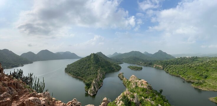 Bahubali Hills Udaipur: Sunrise Viewpoint, Aravalli Mountains, Scenic Lake Pichola Spot, Hiking Destination, Photography Point & Popular Udaipur Travel Attraction
