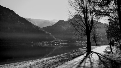Veduta autunnale del Lago d'Iseo. Provincia di Bergamo, Lombardia, Italia.	