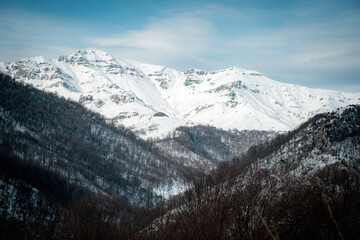Obraz premium snow covered mountain