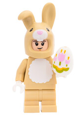 Fototapeta premium Dortmund - Deutschland 24. Januar 2026 - Lego Minifigure als Osterhase verkleidet