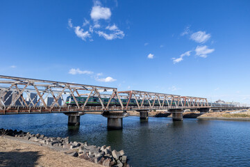 東海道本線の六郷川橋梁