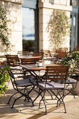 Fototapeta premium Outdoor cafe on a city street