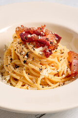 Spaghetti alla Gricia, ricetta tipica della Cucina Romana, Pasta Italiana 