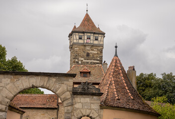Obraz premium Röderbastei, Rödertor and Röderturm in Rothenburg ob der Tauber, Bavaria, Germany. Medieval architecture and scenic old town landmark, popular European travel destination.