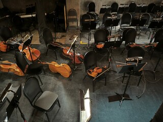 musical instruments in the orchestra pit during intermission © urra