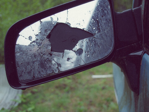 abandoned car