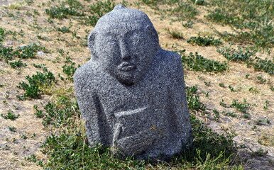 Balbal (Steinskulptur) auf dem Gel&auml;nde der antiken Stadt Balasgun