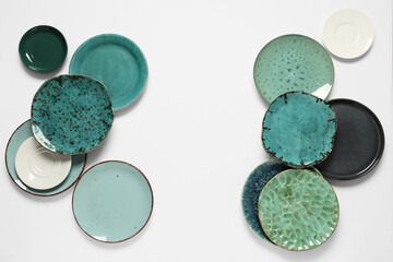 Naklejka premium Set of green plates on white background