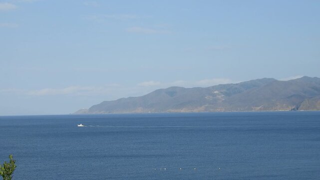 [4K] Cape Tappi and Sea of Japan in Late Autumn: A Solitary Ship Crossing the Calm Blue Waters 【4K】晩秋の龍飛岬と日本海：静かな海を進む一艘の船と、冬を待つ津軽の最果ての風景素材 撮影日：20251127-1