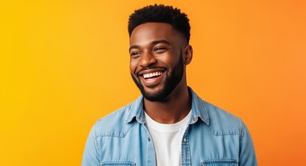 Obraz premium Smiling Man on Orange Background