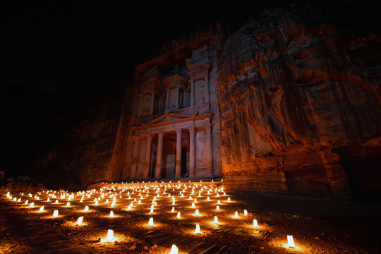 Al Khazneh - the treasury, ancient city of Petra, Jordan