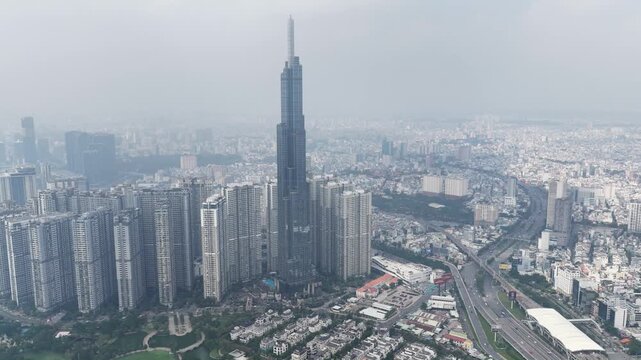 A panoramic view of the Landmark 81 residential area on the day of highest air pollution