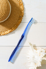 真夏の青い歯ブラシ