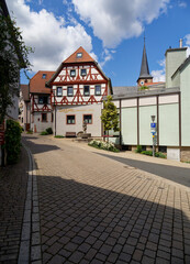 Obraz premium Historisches Ortsbild von Erlabrunn am Main, Landkreis Würzburg, Unterfranken, Franken, Bayern, Deutschland