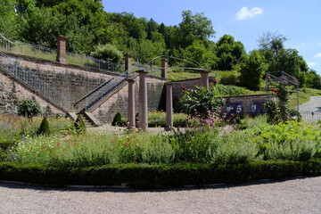 Der Ronkarzgarten zwischen der Scherenburg und der Altstadt von Gem&uuml;nden am Main, Landkreis Main-Spessart, Unterfranken, Franken, Bayern, Deutschland