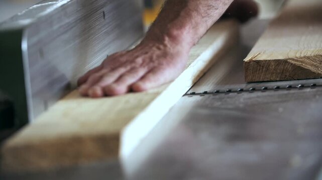 Usinage rabotage de planche en bois