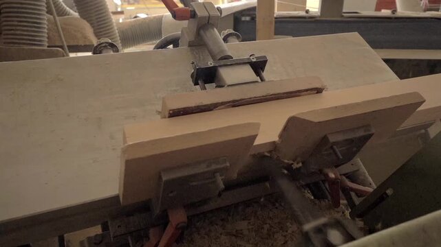 Usinage coupe de planche en bois