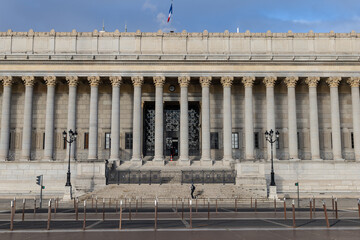 Le palais de justice historique de Lyon, situ&eacute; quai Romain-Rolland ,rive droite de la Sa&ocirc;ne, dans le 5e arrondissement de Lyon, en plein c&oelig;ur du Vieux Lyon, est class&eacute; monument historique