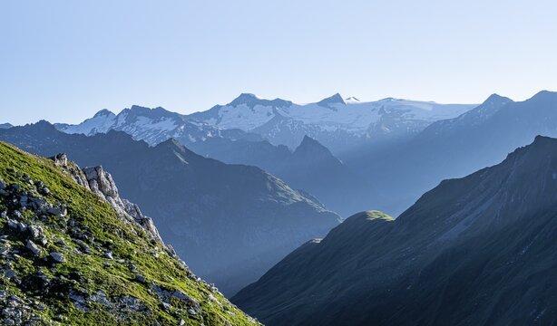 Alpine panorama, view from the Bachlenkenkopf, Gro&szlig;er Geiger and Gro&szlig;venediger, high mountains, Venediger Group, Hohe Tauern, Austria